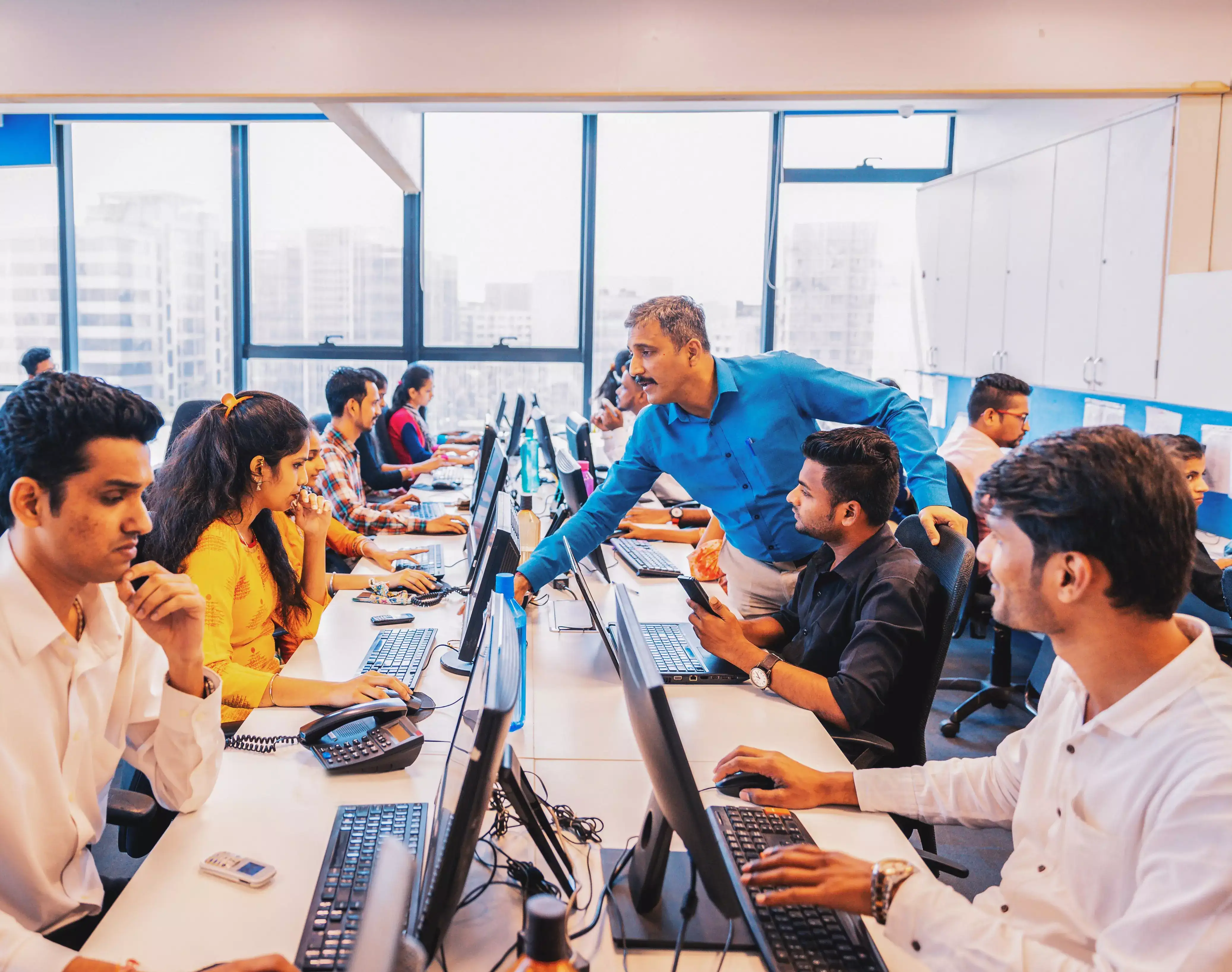 India services growth picks up in April on strong domestic demand, PMI shows