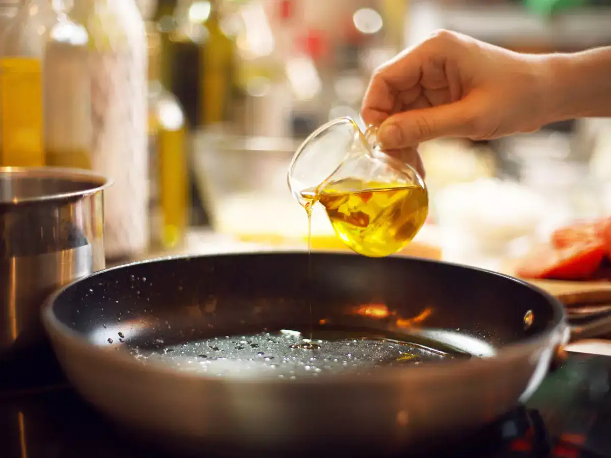 Costlier palm, soy oils push Indian consumers towards mustard oil