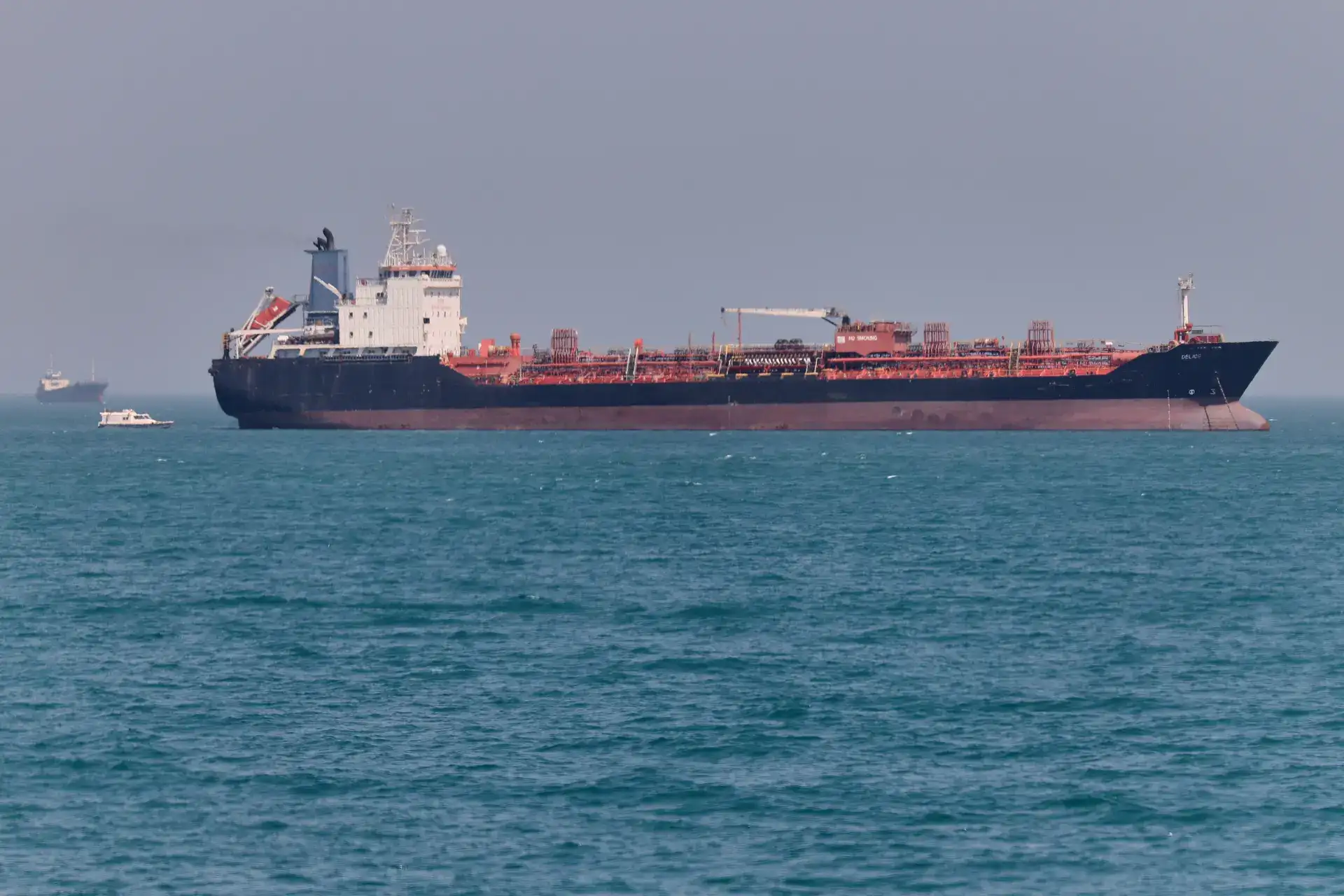 New fighting breaks out between US, Iran, throwing ceasefire into doubt