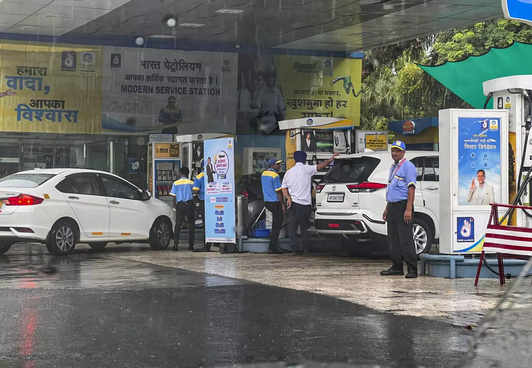 India's oil companies bleed Rs 30,000 cr as fuel prices held steady despite global energy shock