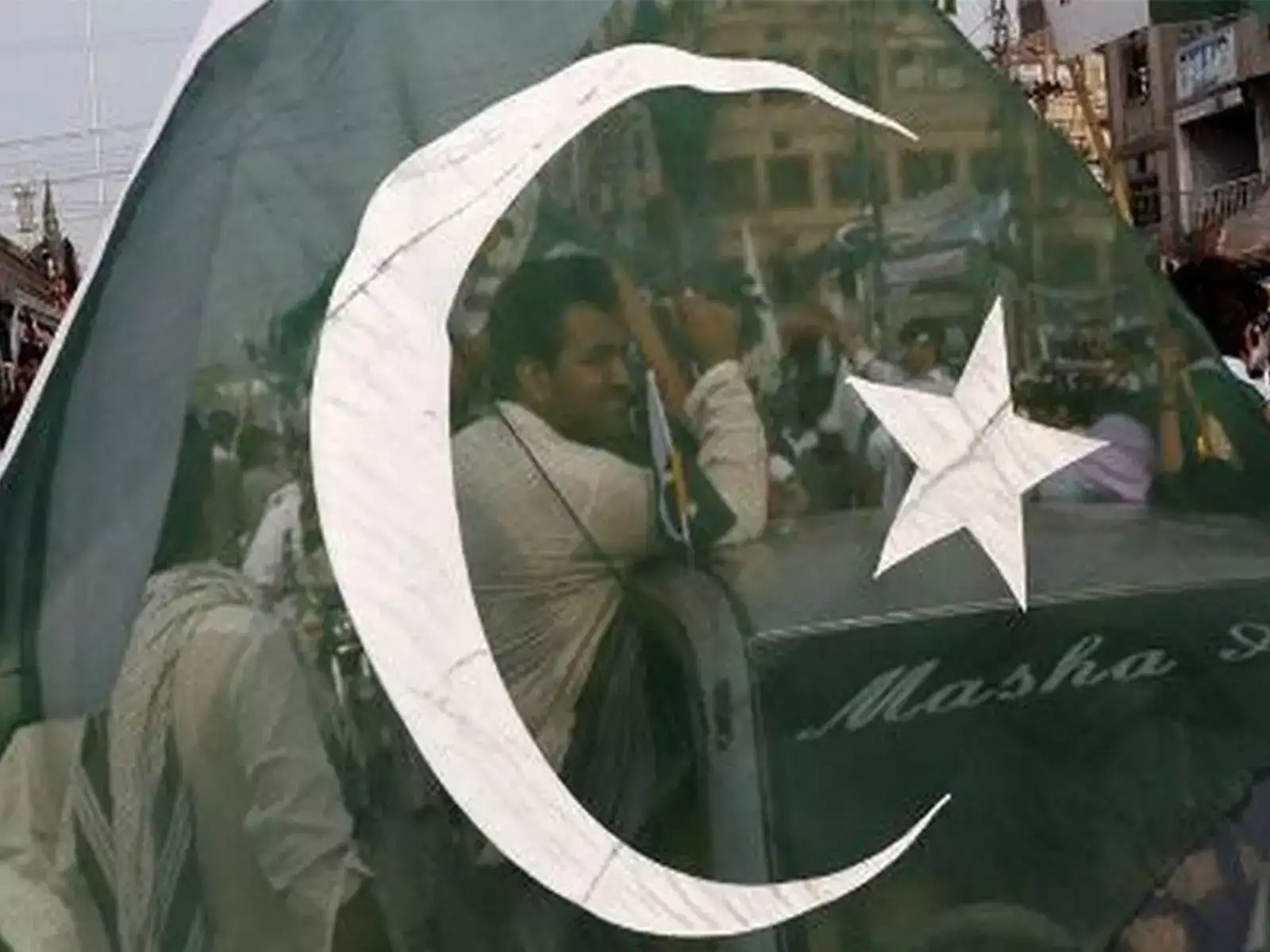 15 security officials killed in militant attack in northwest Pakistan