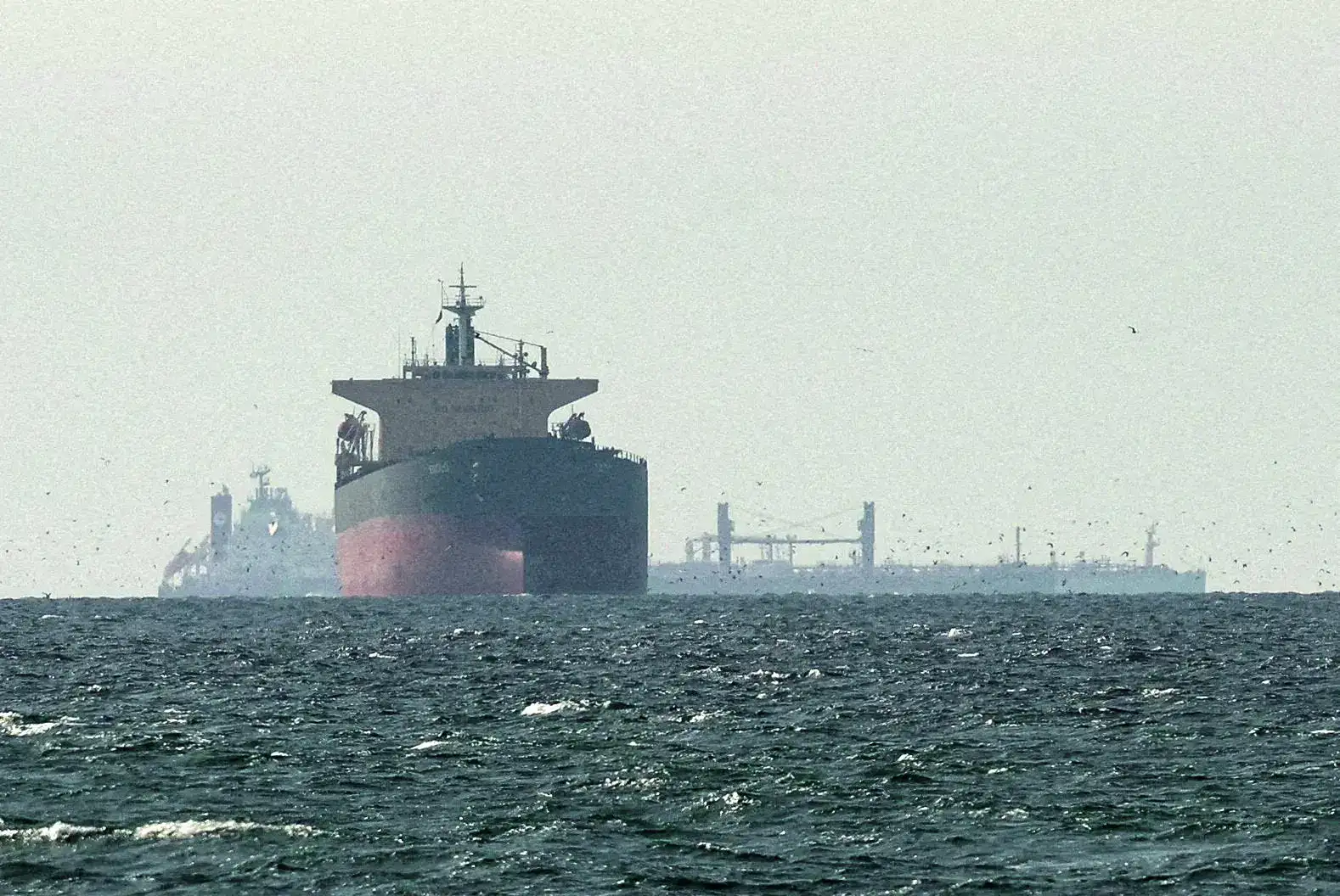 US, Iran no closer to ending war as Qatari tanker sails toward Strait of Hormuz
