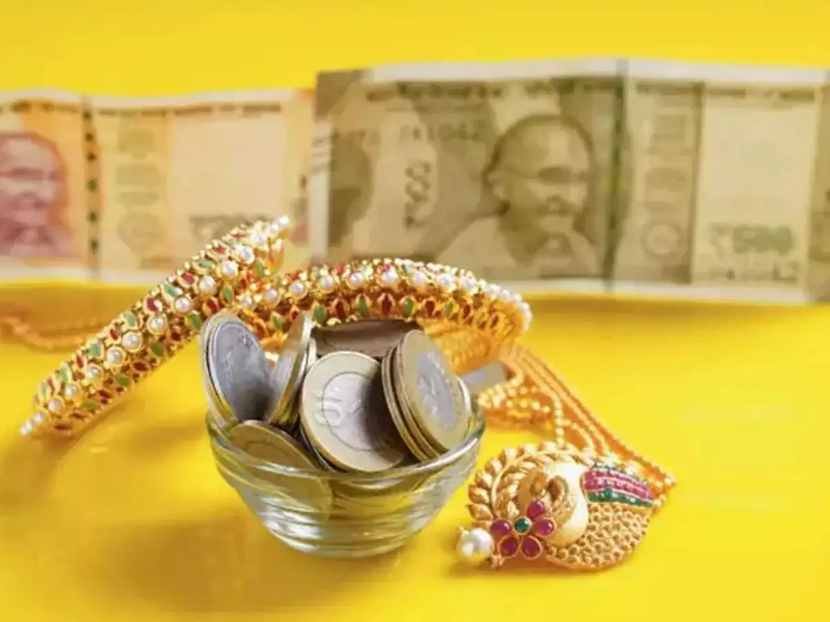 Gold loans power Small Finance Banks' growth as microfinance asset quality weakens