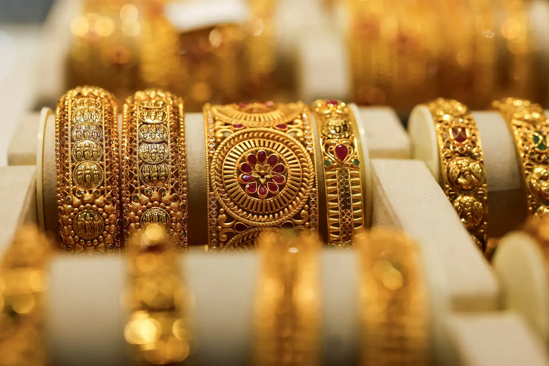 India raises gold and silver tariffs to 15% to curb imports, support rupee
