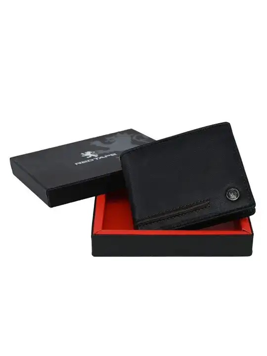 Image for RedTape-Men'sLeatherBi-FoldWallet