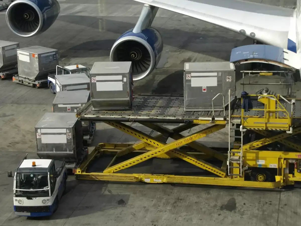 Redington turns to air freight as Gulf conflict disrupts sea routes