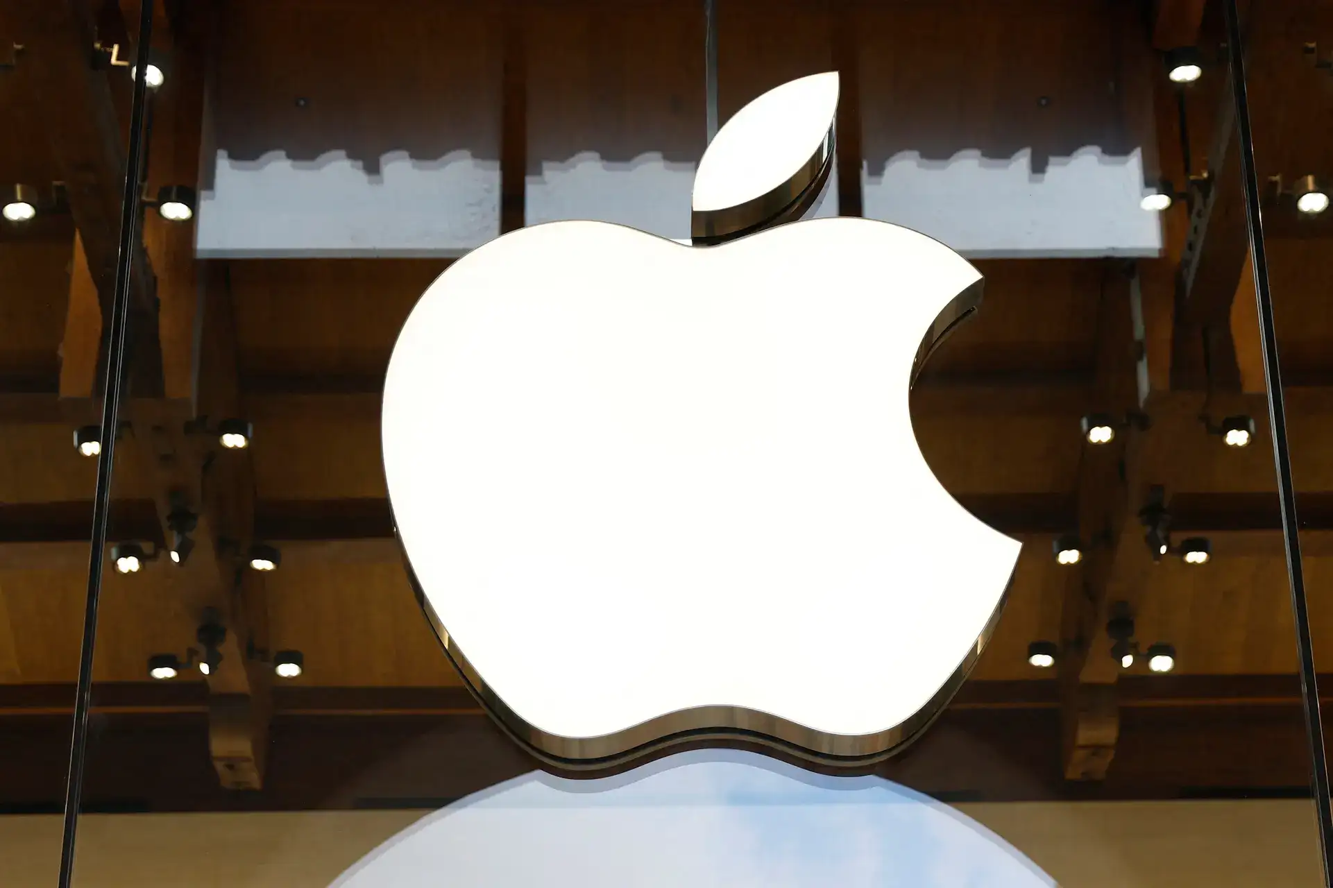 Apple seeks relief from amended Competition Act; Delhi High Court pauses CCI final order