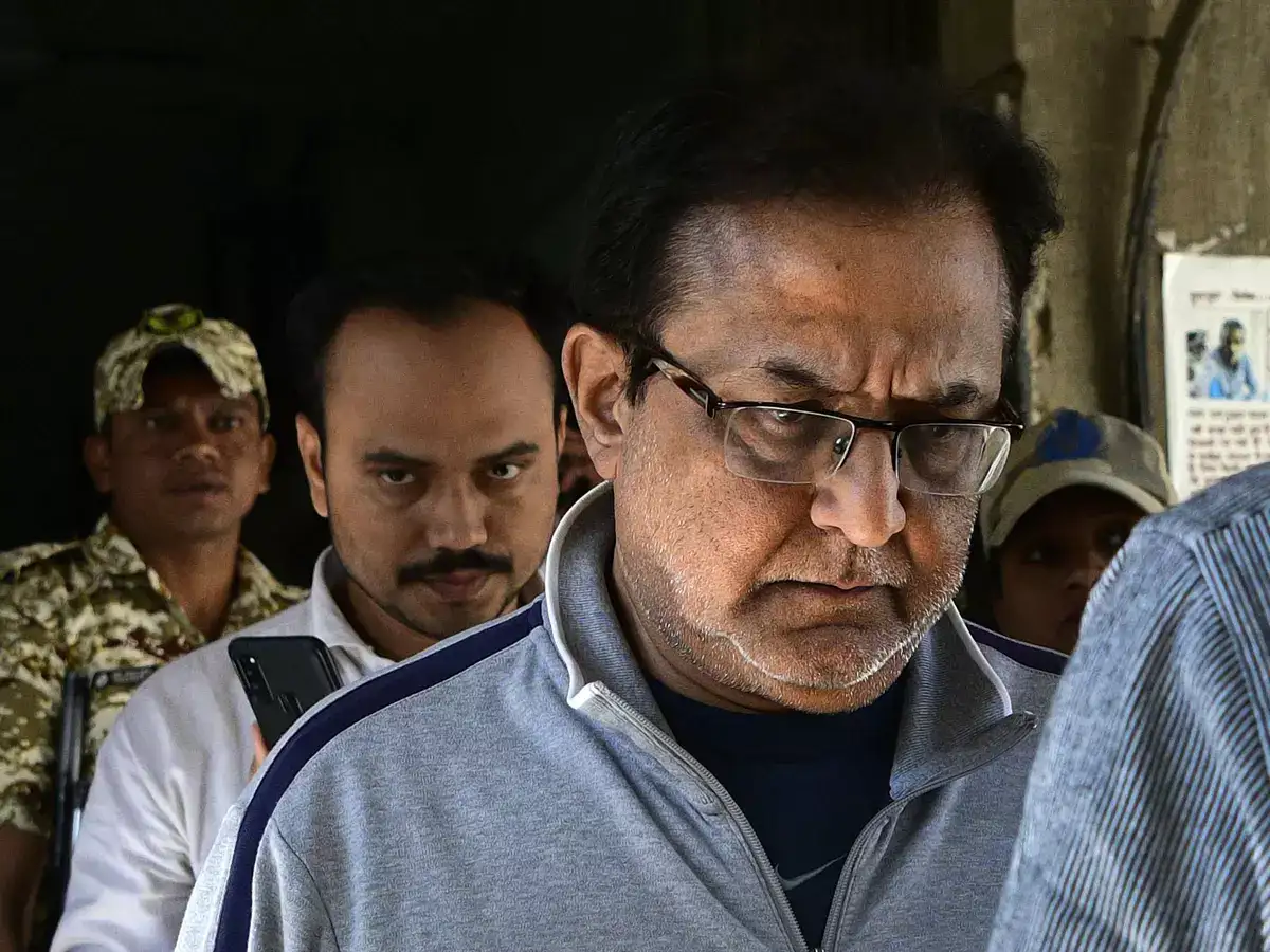 Former Yes Bank CEO Rana Kapoor, Sudhir Valia booked in a fraud case by the Mumbai Police