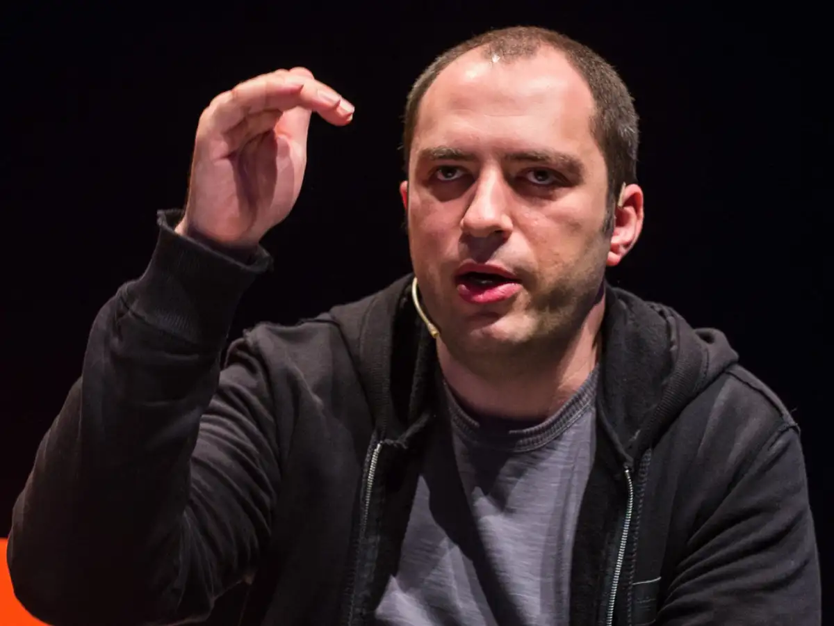 WhatsApp In 2009 Jan Koum Built A Status App That Kept Failing whatsapp-in-2009-jan-koum-built-a-status-app-that-kept-failing