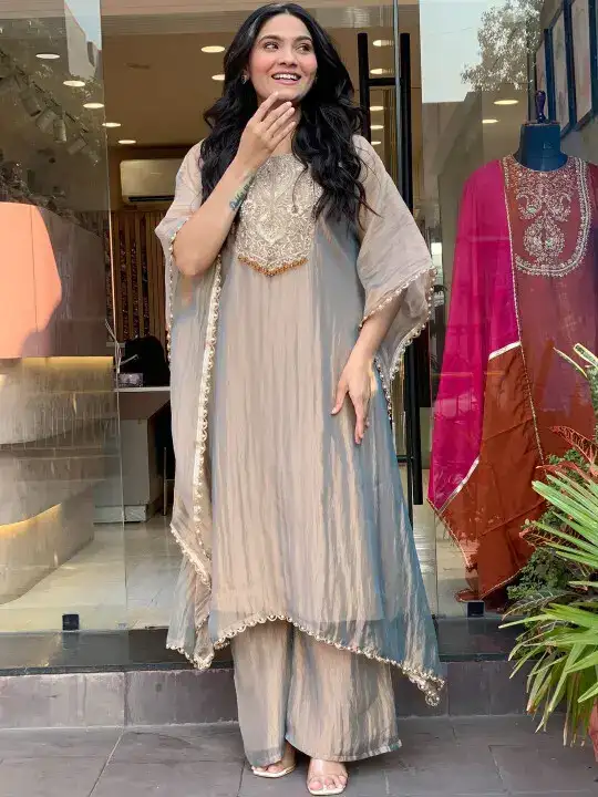 Image for GoSriKi-WomenEmbroideredRegularThreadWorkKurtawithPalazzos