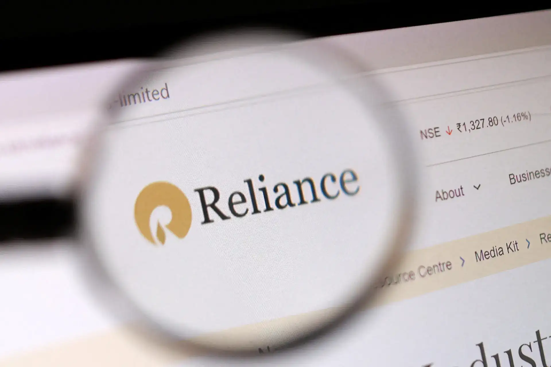Reliance in talks with Chinese battery behemoth CATL &amp; others for big battery system parts