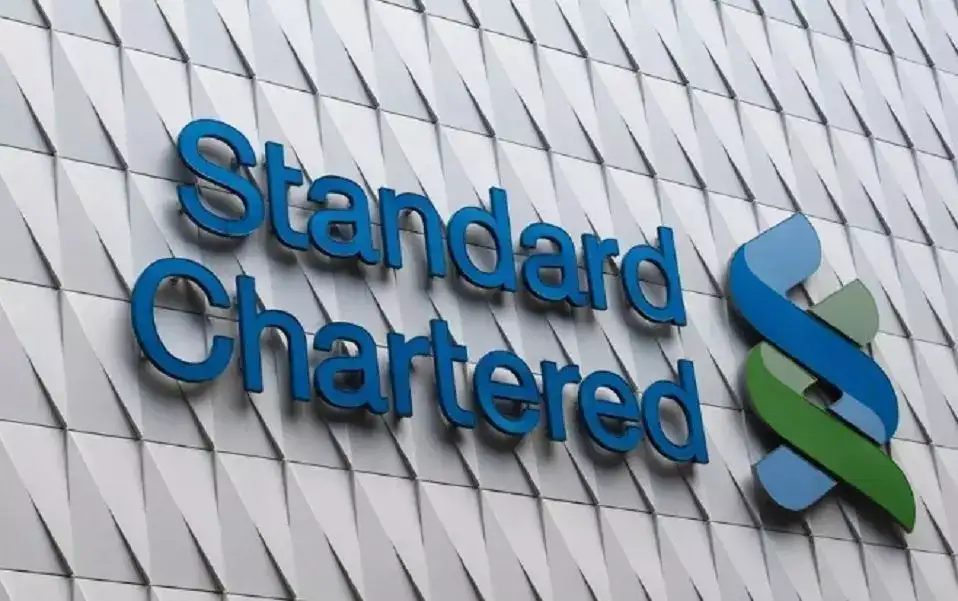 StanChart targets higher return in 2028, plans 15% cut in corporate roles by 2030