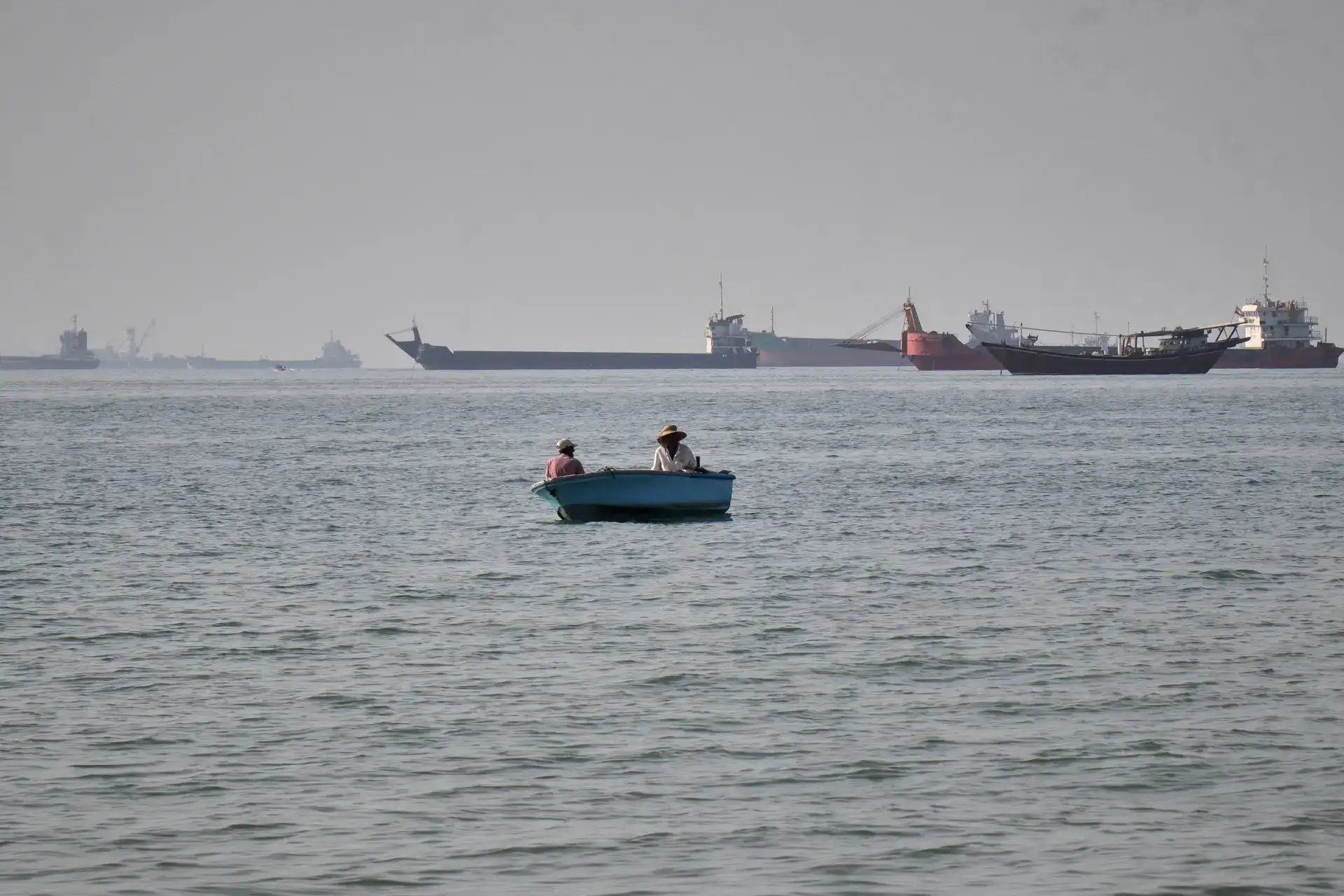 India prepares to send oil tankers through Hormuz for new supply
