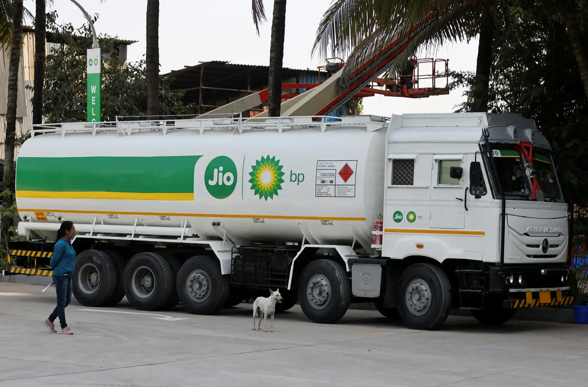 Nayara, Shell cede market share in April; RIL-BP gains ground