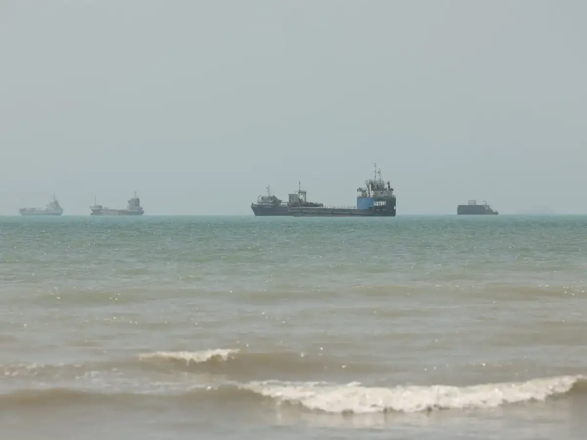 India wants return of stranded ships before sending more to Gulf