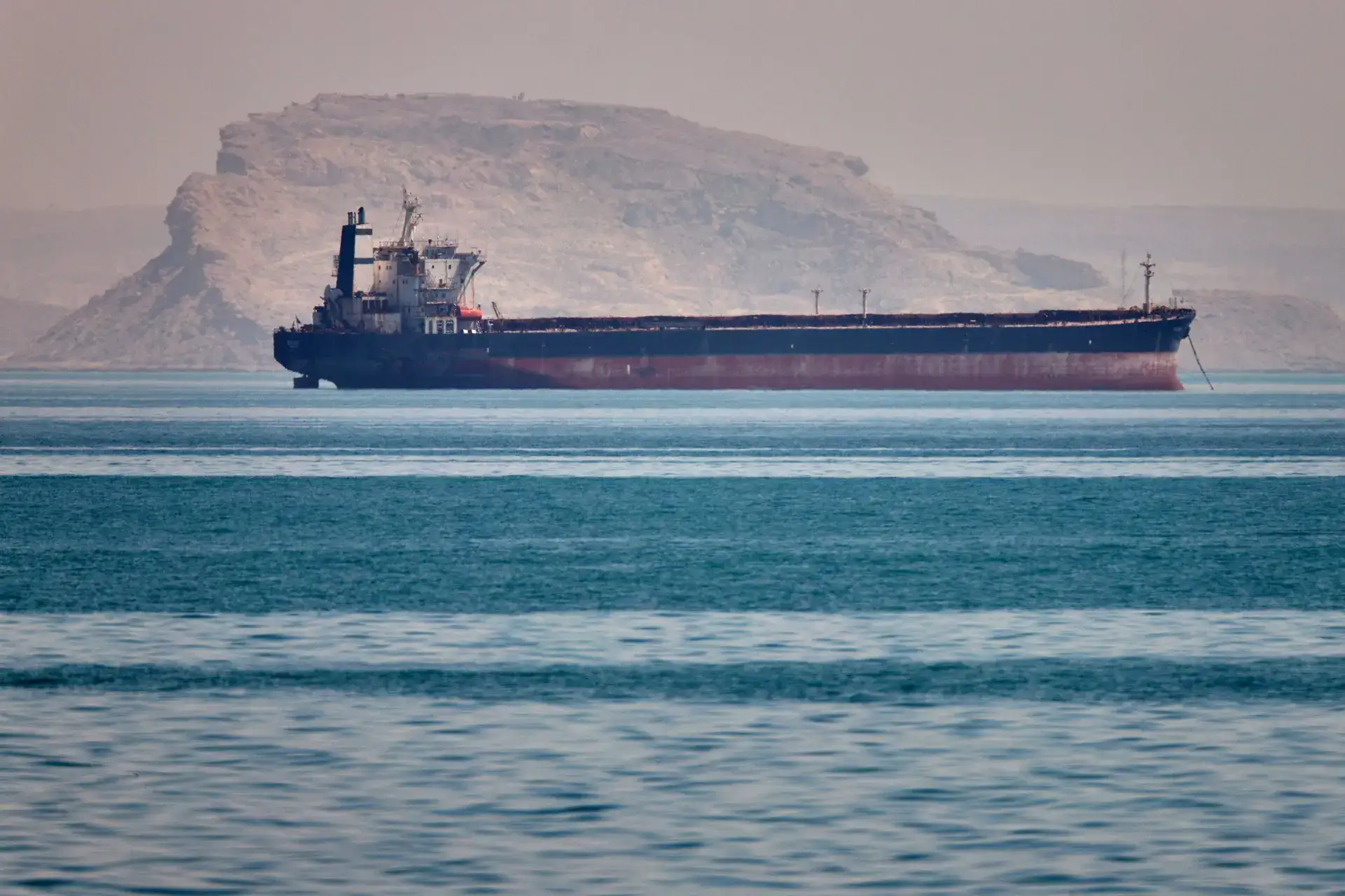 Crude oil prices could hit $200 per barrel if Strait of Hormuz remains closed: Report