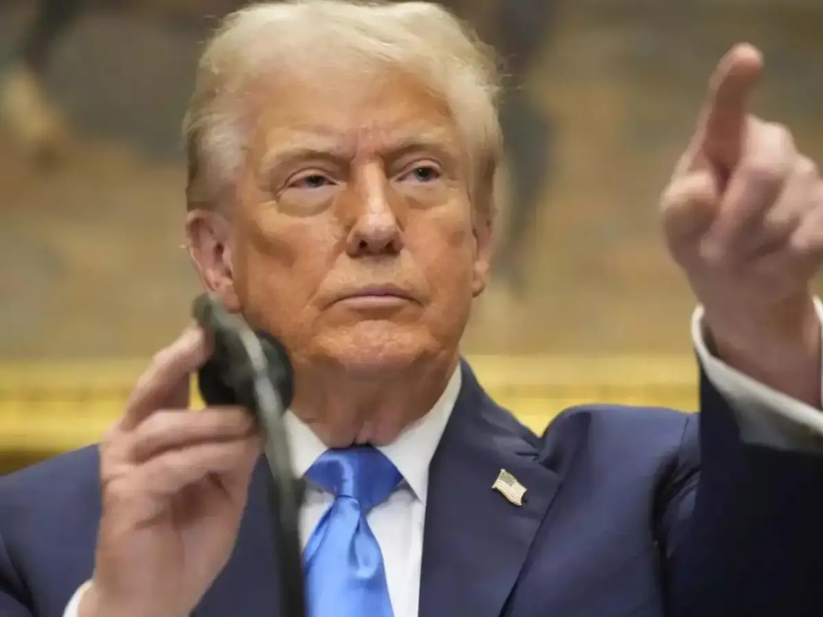 Trump says White House gunman had ‘violent history, possible obsession’ as Secret Service shoots attacker dead