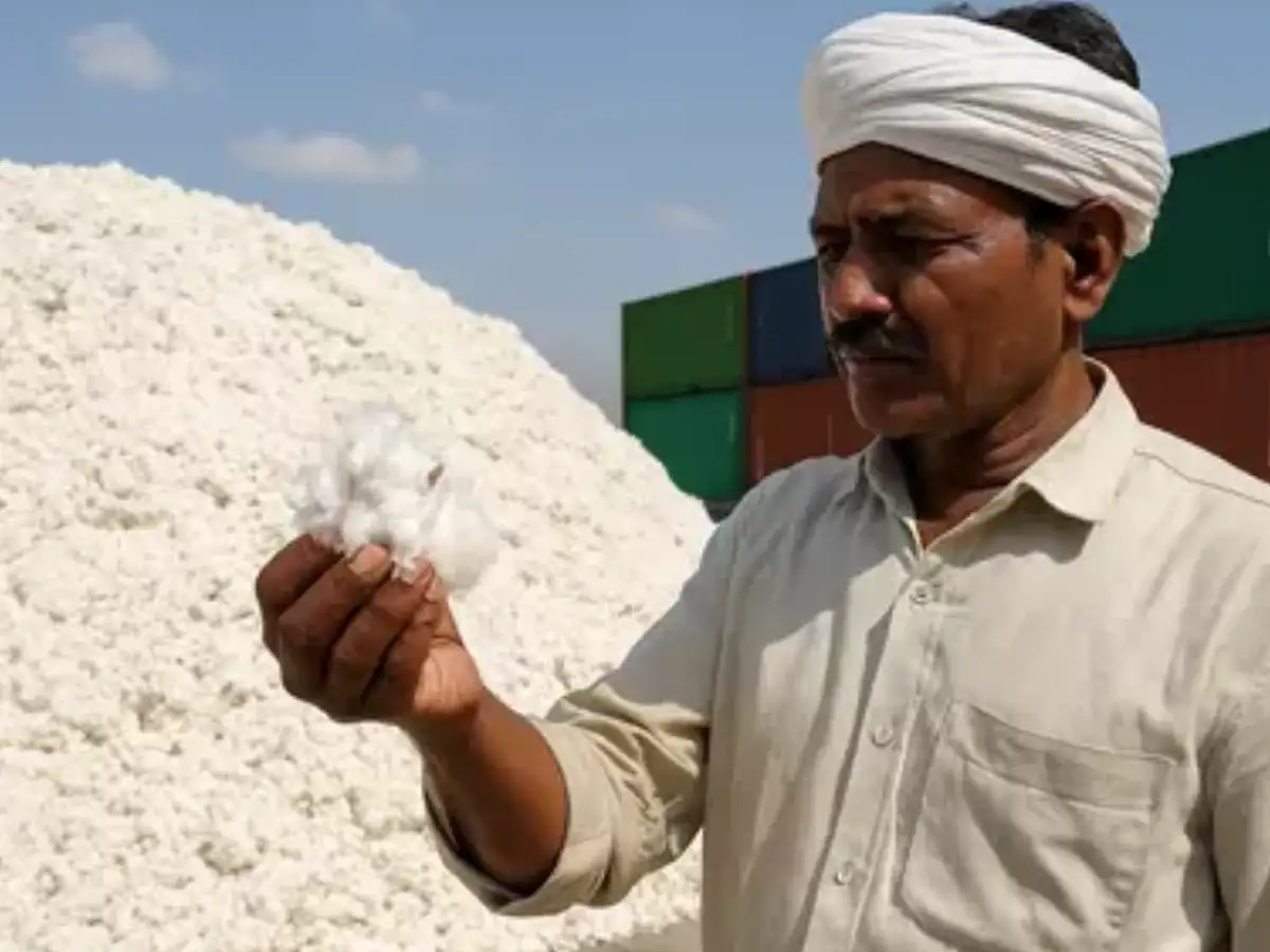 Govt in 'advanced stage of consultation' on industry's demand for cotton import duty removal