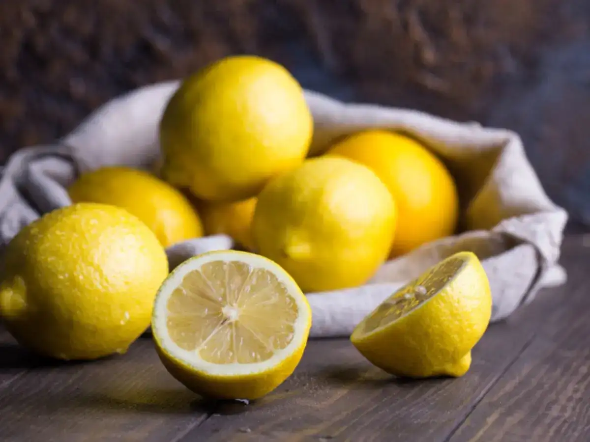 7 easy kitchen tricks to keep lemons juicy for longer