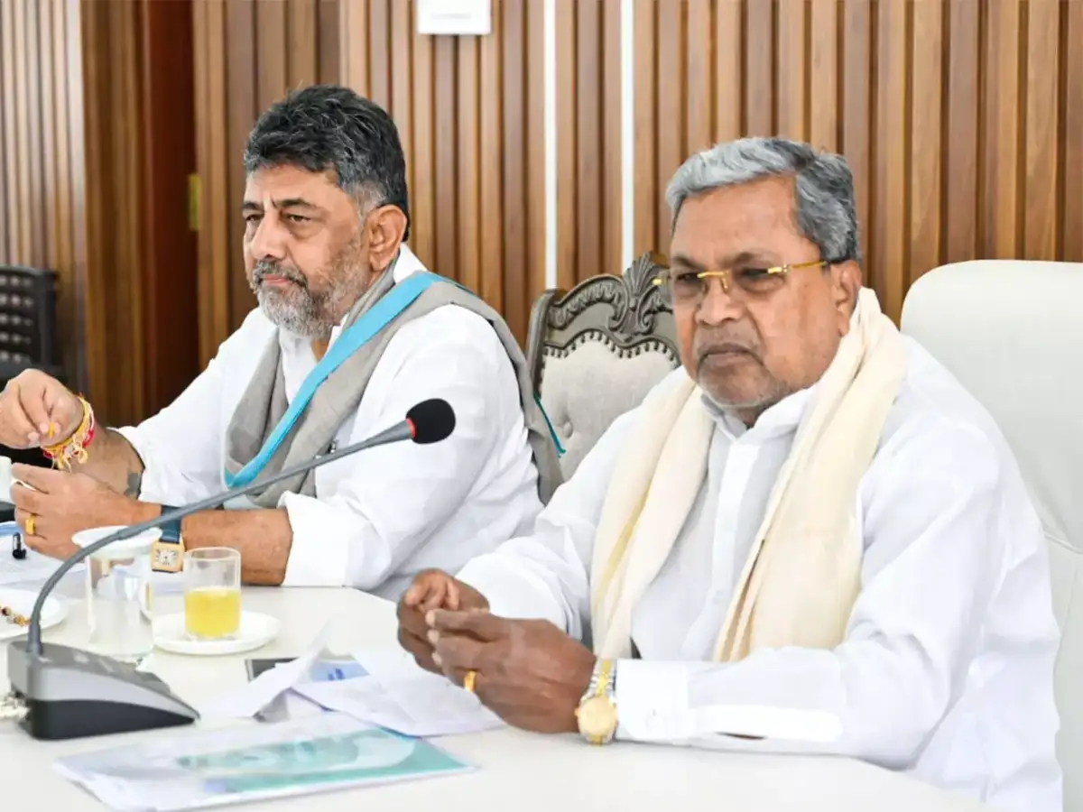 Karnataka CM Siddaramaiah seeks Governor's appointment, might make way for Shivakumar