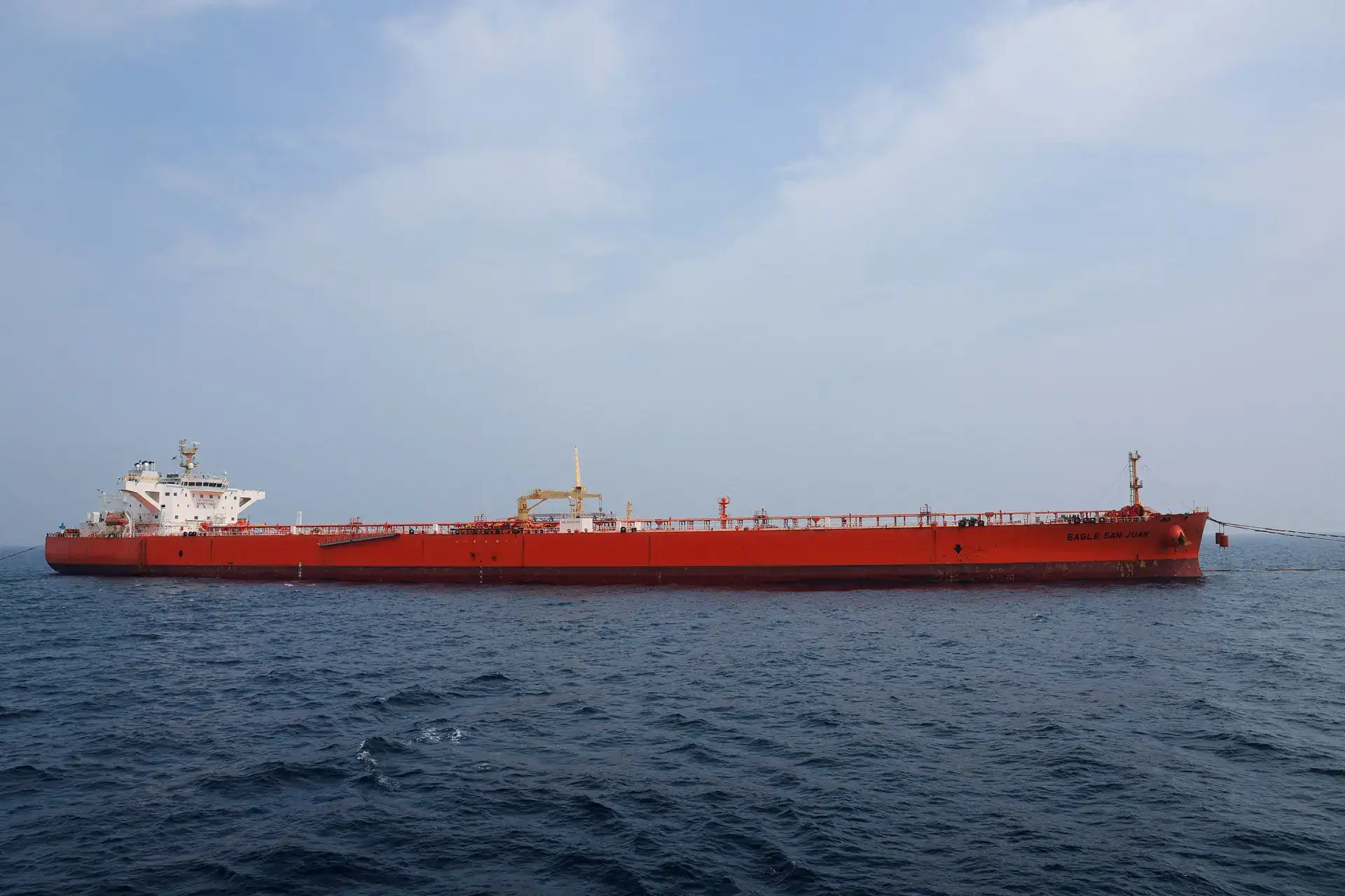 Three oil, LNG tankers exit Hormuz with transponders off