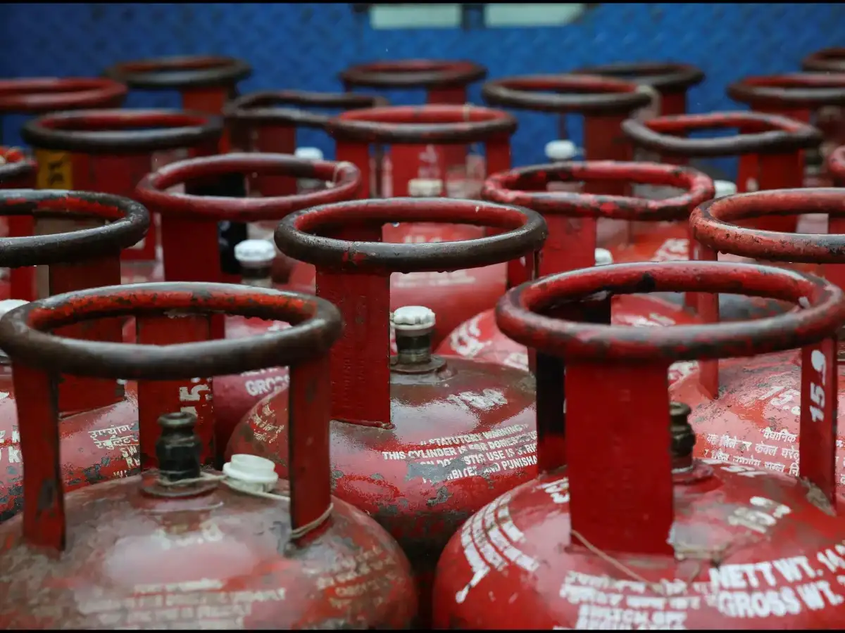 India asks state fuel retailers to build LPG storage for 30 days' demand, official says