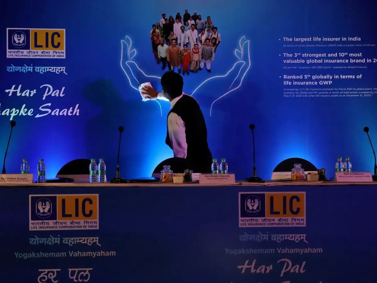 LIC plans foray in fintech space, strategic investment also on table: CEO Doraiswamy