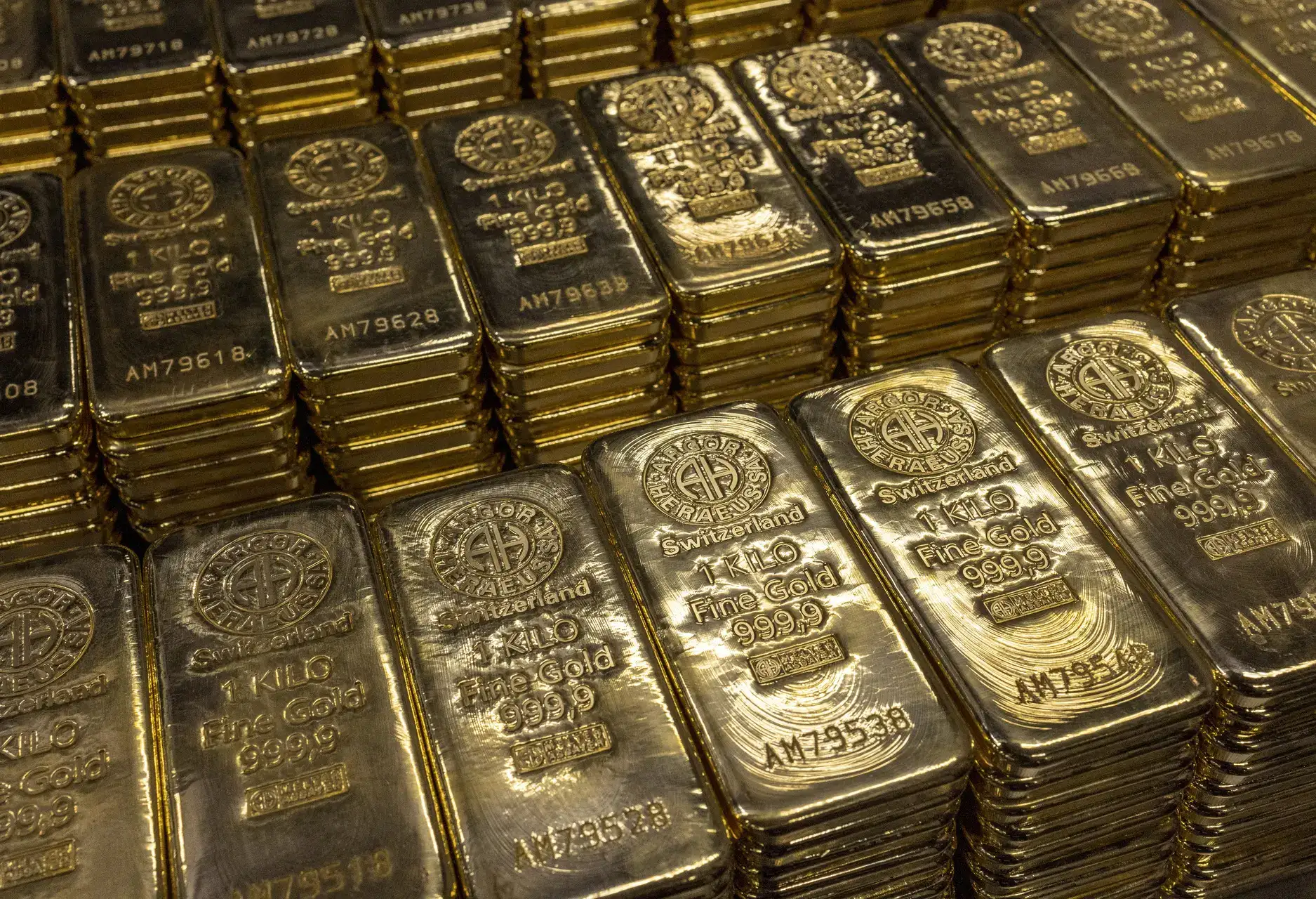 Why is gold price down today, and will precious metals continue to drop or rise again? Gold falls as inflation concerns grow amid Middle East conflict