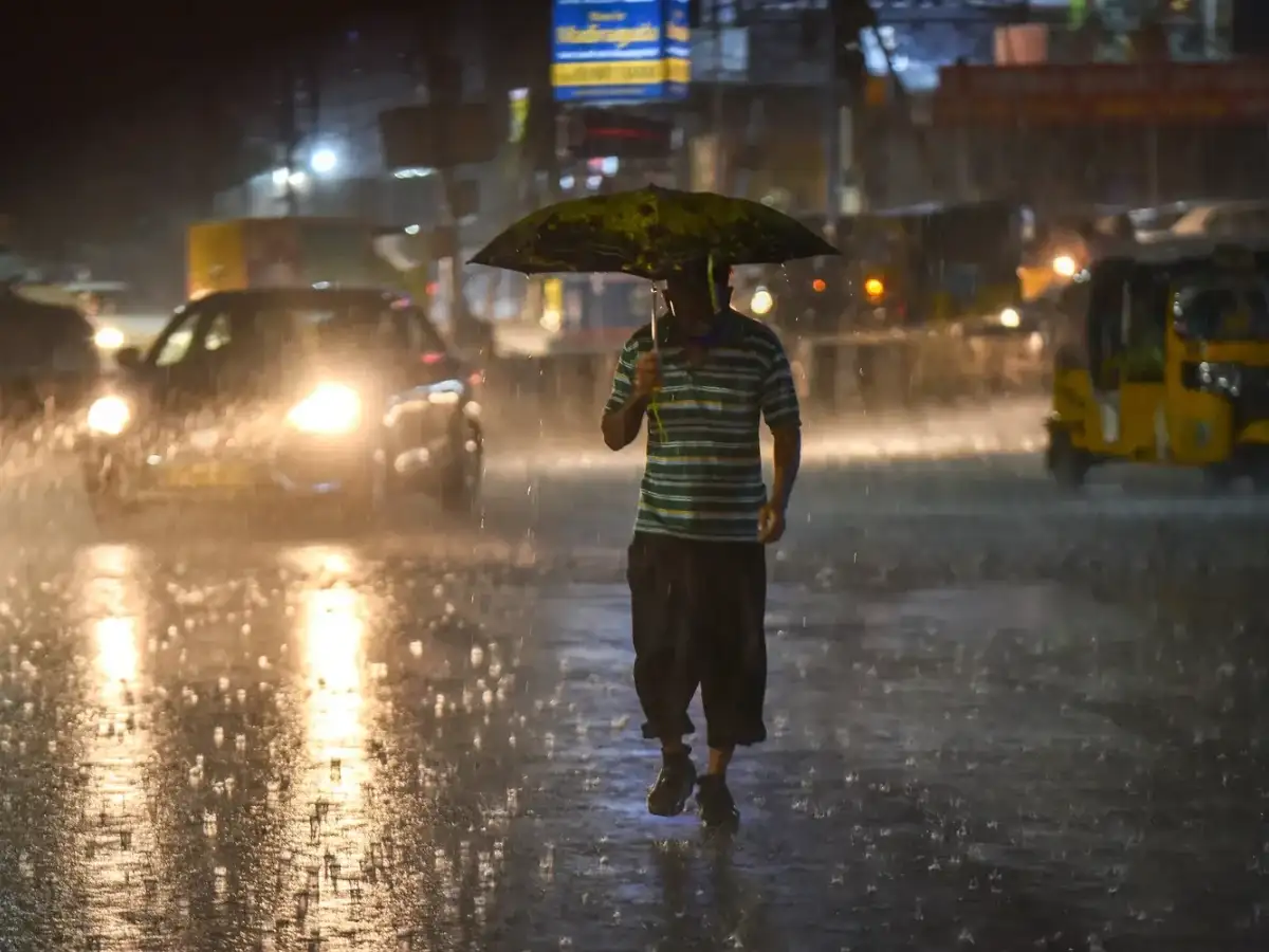 Heavy rains likely in 15 districts in Tamil Nadu till June 7, heat wave to continue in north coast