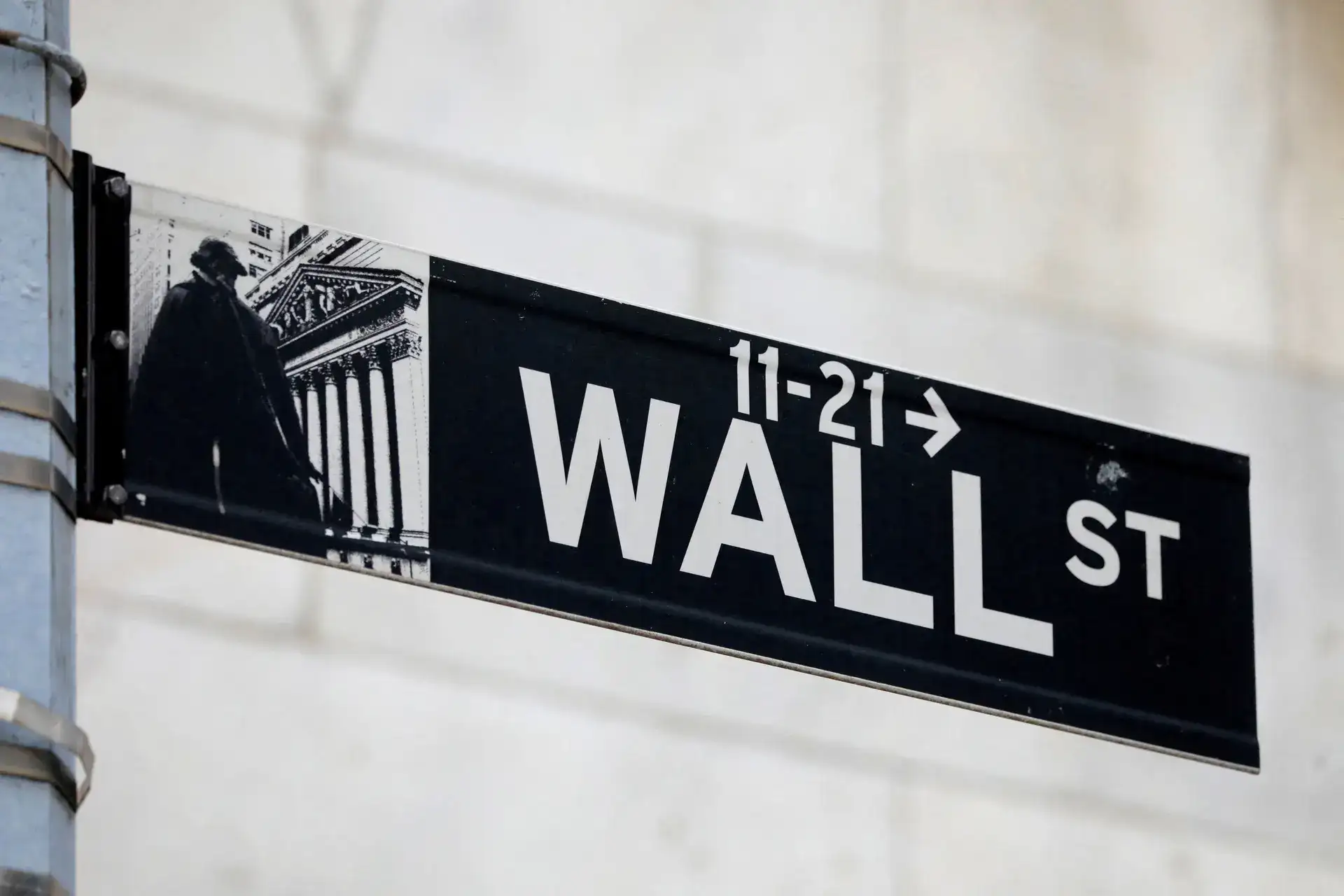 US stocks: Fulcrum shares plummet over 50% after scrapping lead sickle-cell drug on FDA concerns