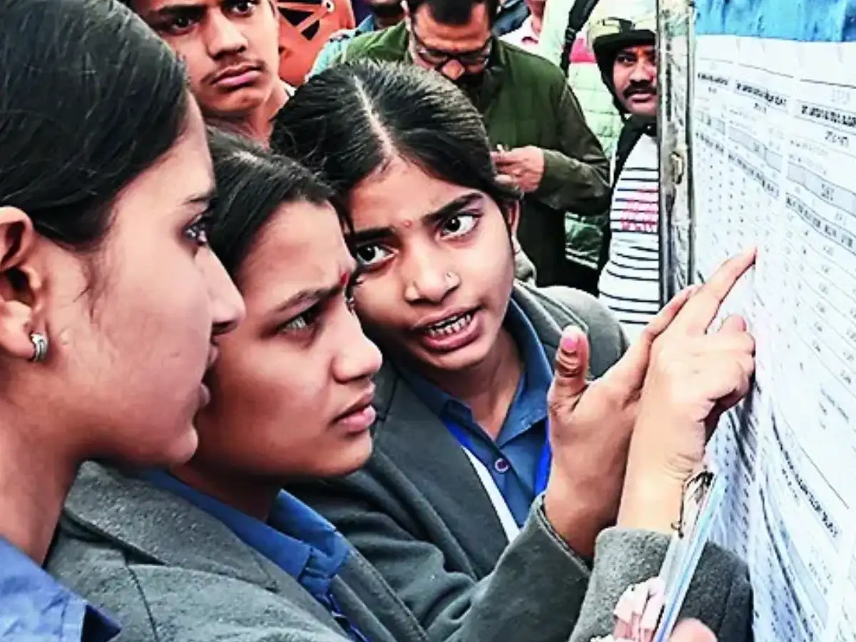 CBSE chairman, secretary ousted amid escalating OSM evaluation row