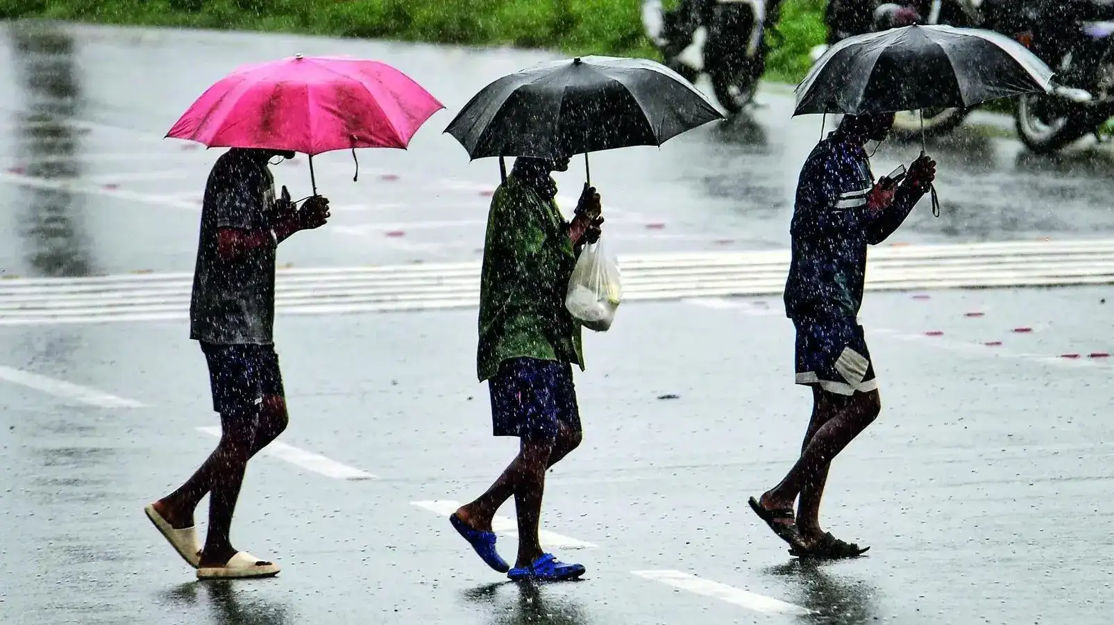Weather update: Kerala braces for monsoon arrival as IMD issues orange alerts; Delhi-NCR set for rain and thunderstorms