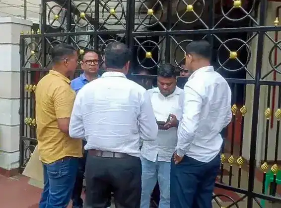 ED team reaches Abhishek Banerjee's home with June 15 summons