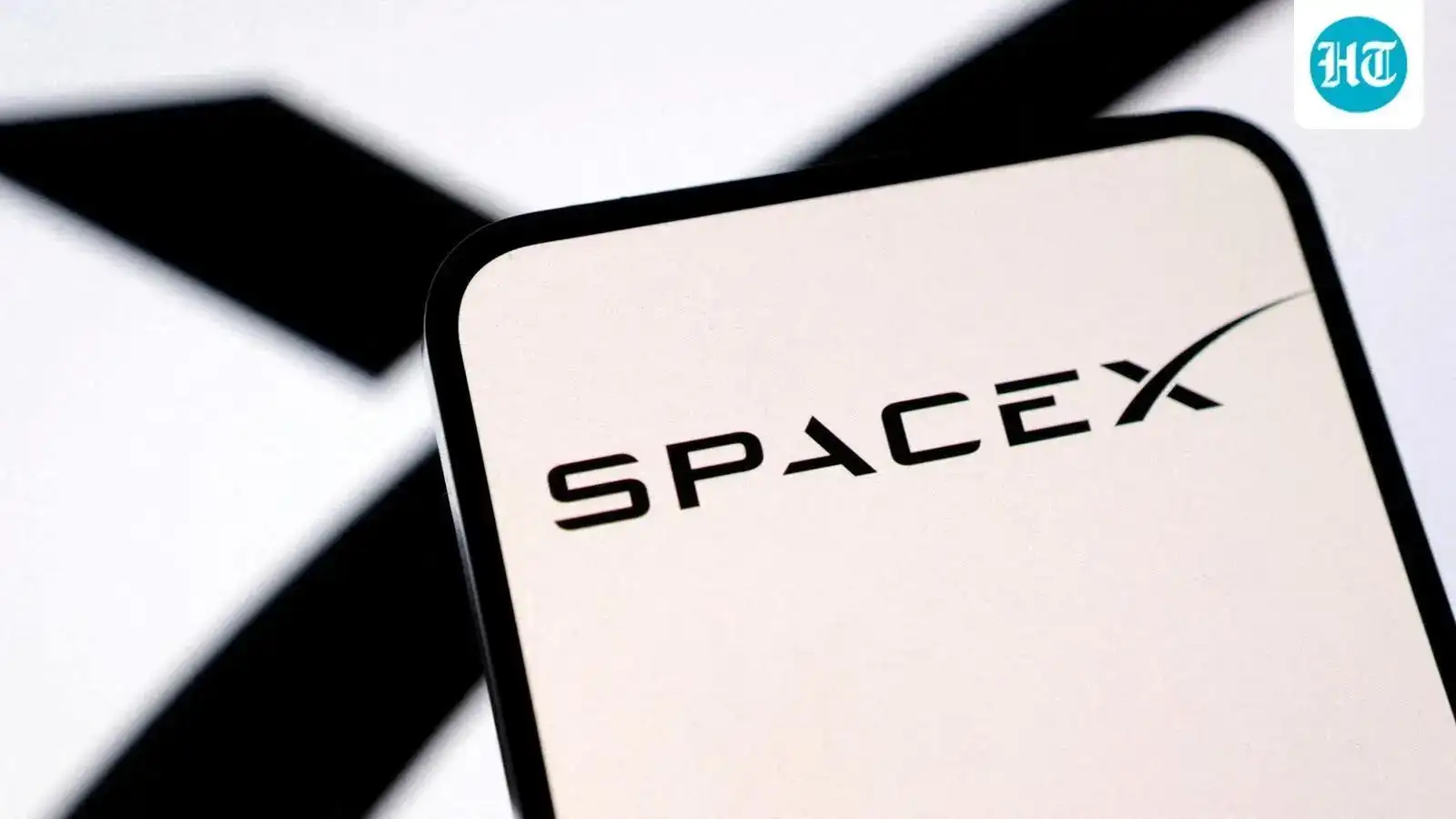 Wall Street giants tout SpaceX as Musk speaks at pre-IPO investor event