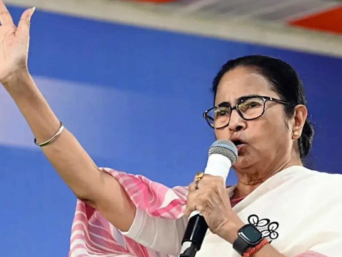 Dissent grows in Trinamool, majority of MLAs skip meet at Mamata's residence