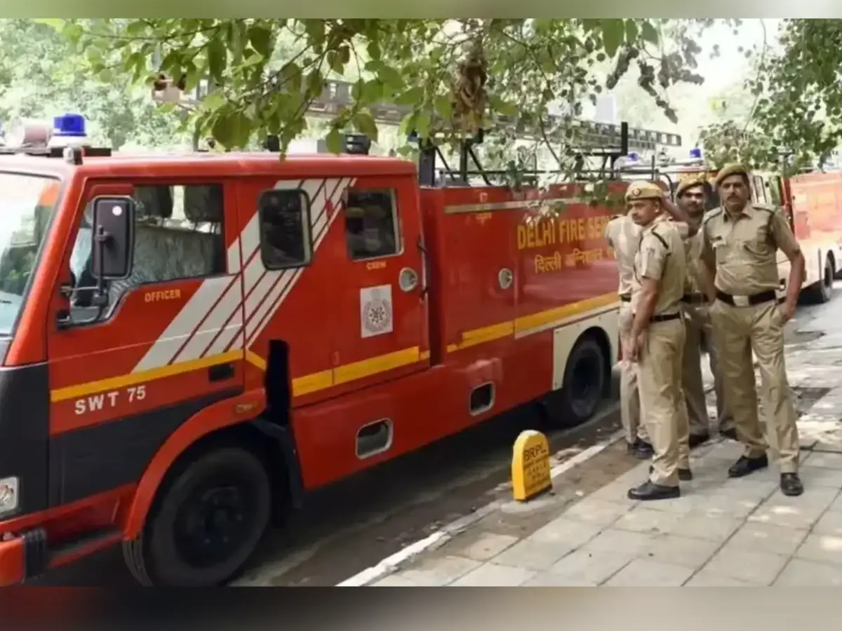 One dead, two rescued in Delhi's New Friends Colony fire: Re