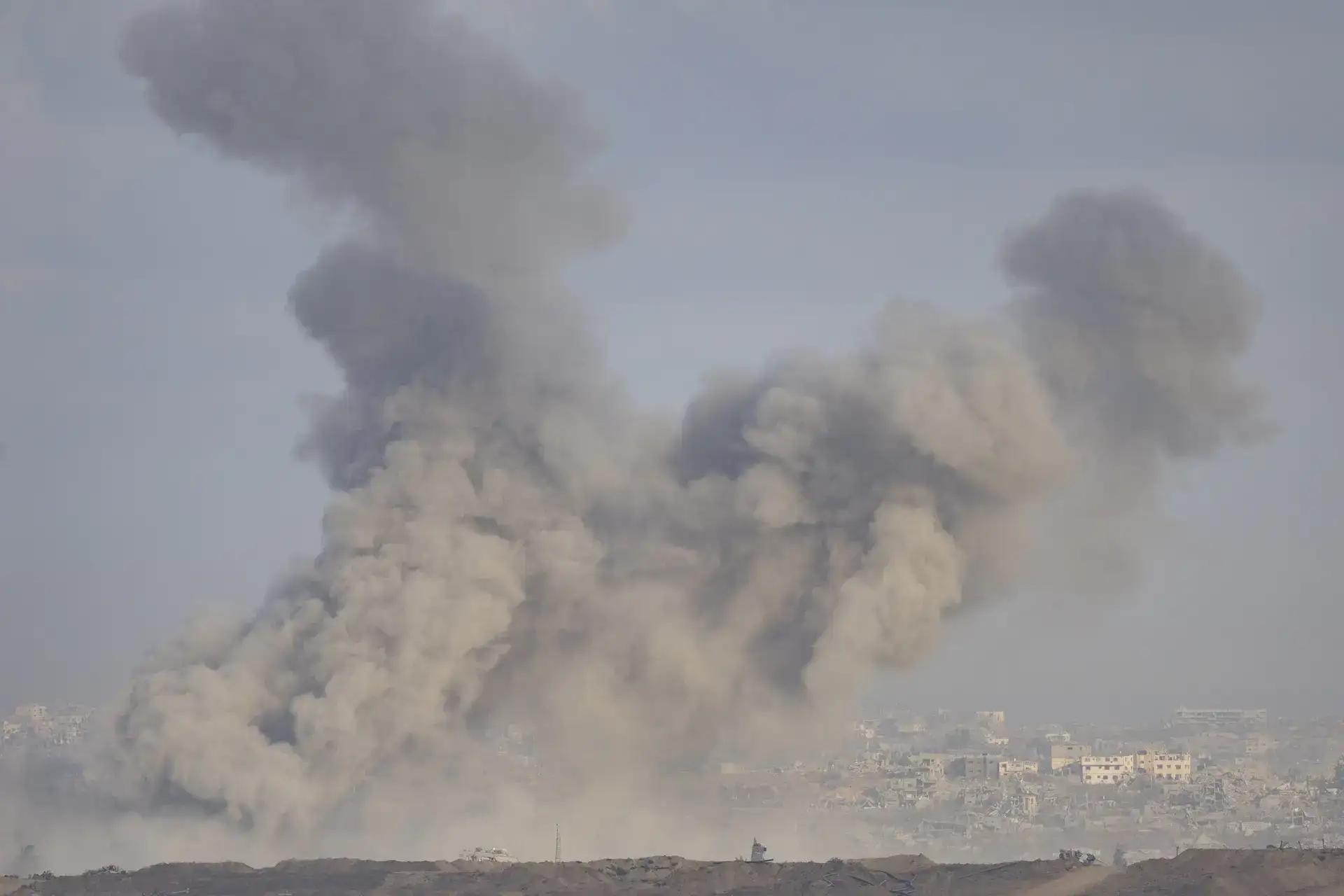 Israel kills five in Gaza as Egypt hosts new ceasefire talks