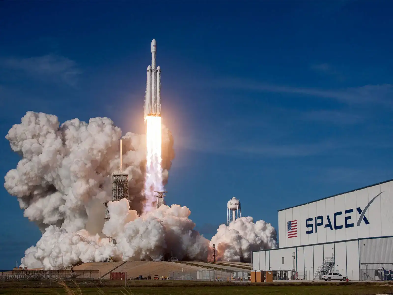 SpaceX IPO: What risks should investors consider? What to do