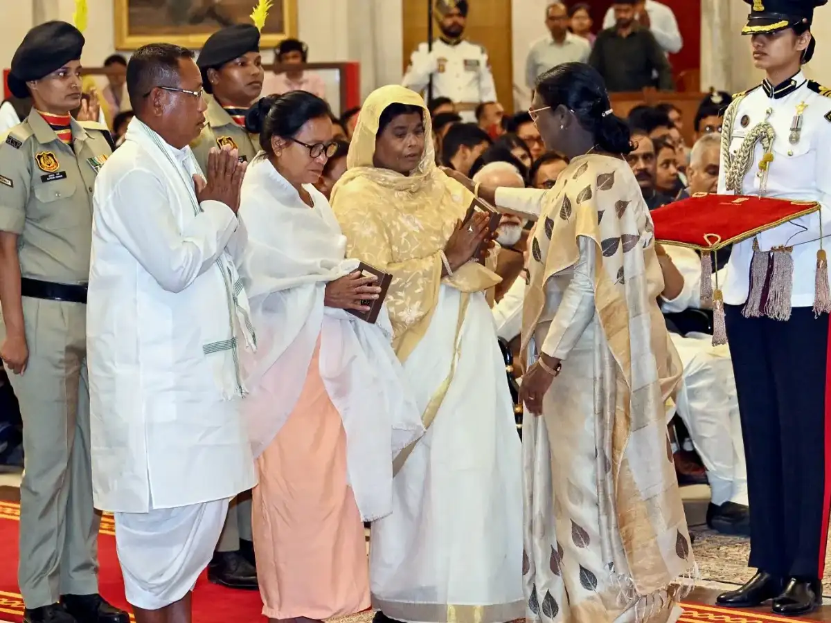 President Murmu confers 7 Kirti Chakras; IAF pilot, Gaganyat