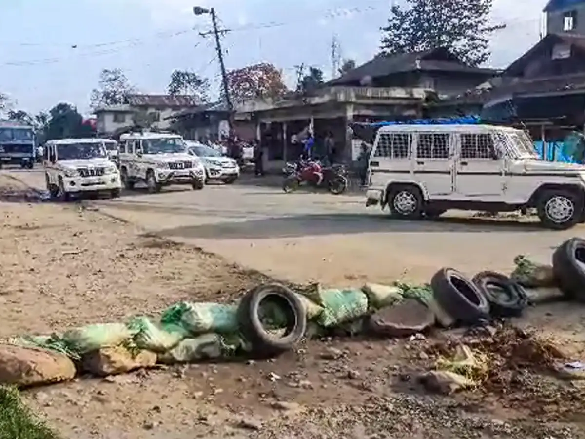 Manipur DGP visits Kangpokpi, Senapati as fresh protests, hi