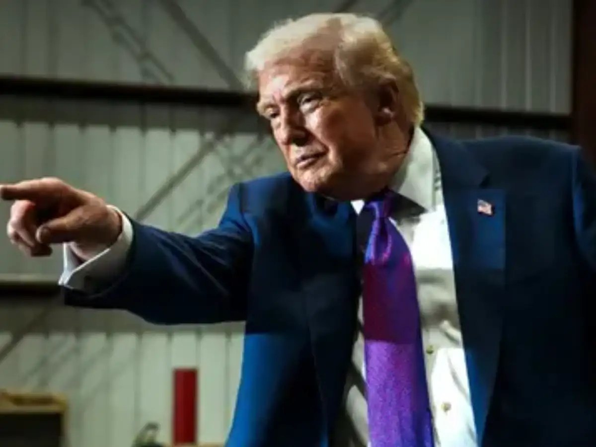 Trump suddenly finds himself in a perfect storm. Can he surv