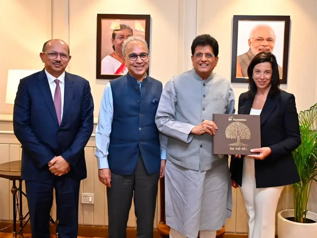 Piyush Goyal meets Ernst & Young CEO, discusses India's role
