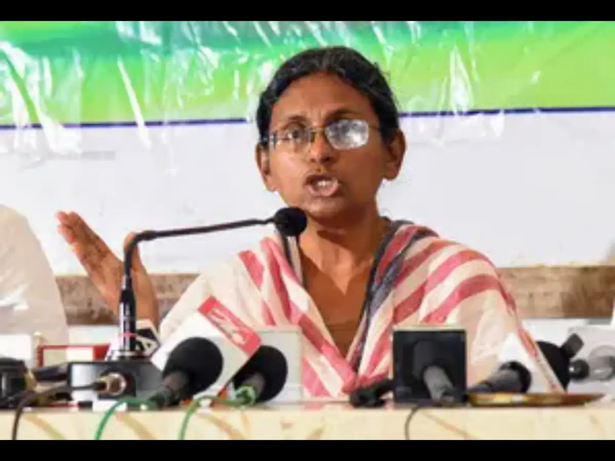 Top Congress leaders meet EC, says Meenakshi Natarajan's RS 