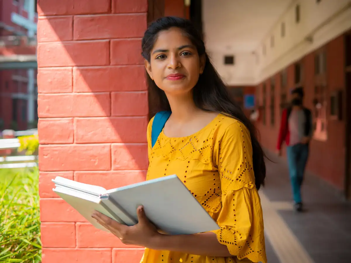 Why are Delhi University students skipping the fourth year? 
