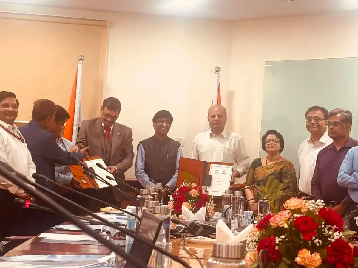 BSNL, IIT Kanpur sign MoU for next-generation telecom technologies