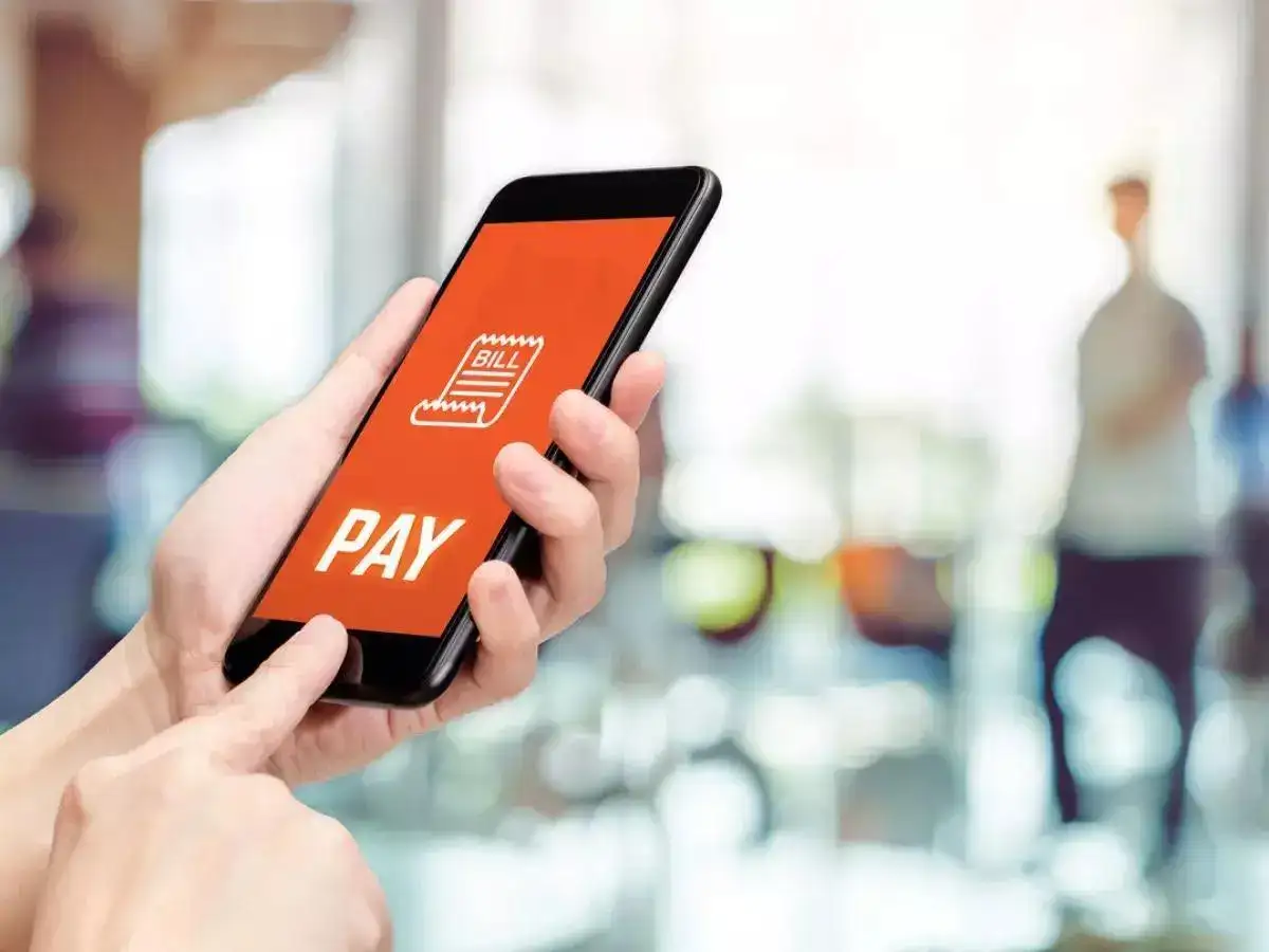Contactless card payments on the rise as Indian shoppers swipe less, tap more