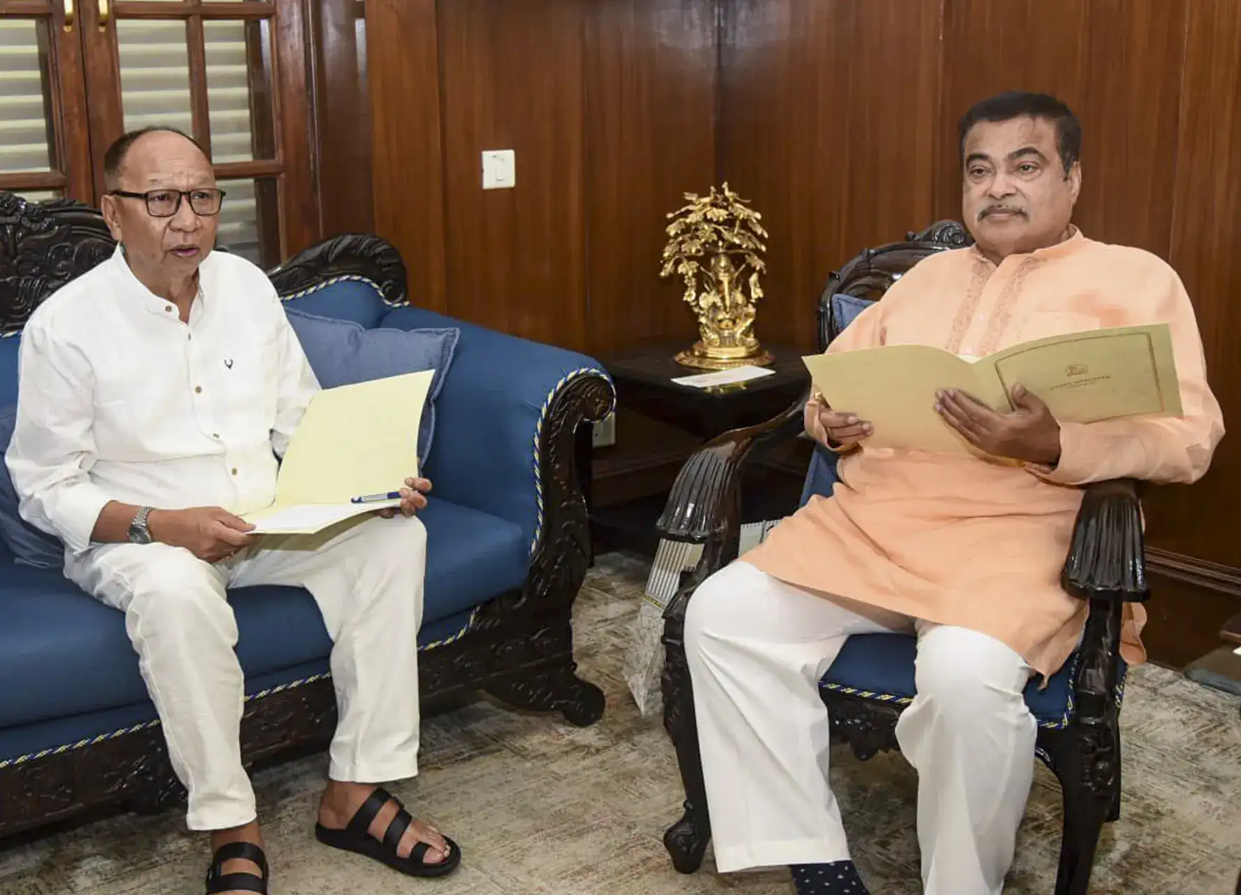 Manipur CM Yumnam Khemchand Singh meets Gadkari, pushes Imph