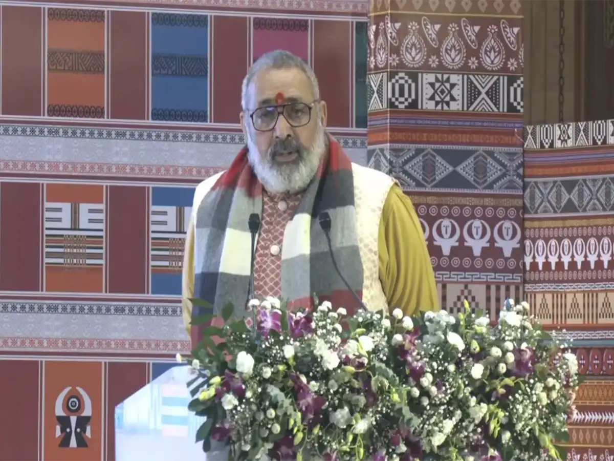 Textiles minister Giriraj Singh targets ₹33 lakh crore textile market by FY31