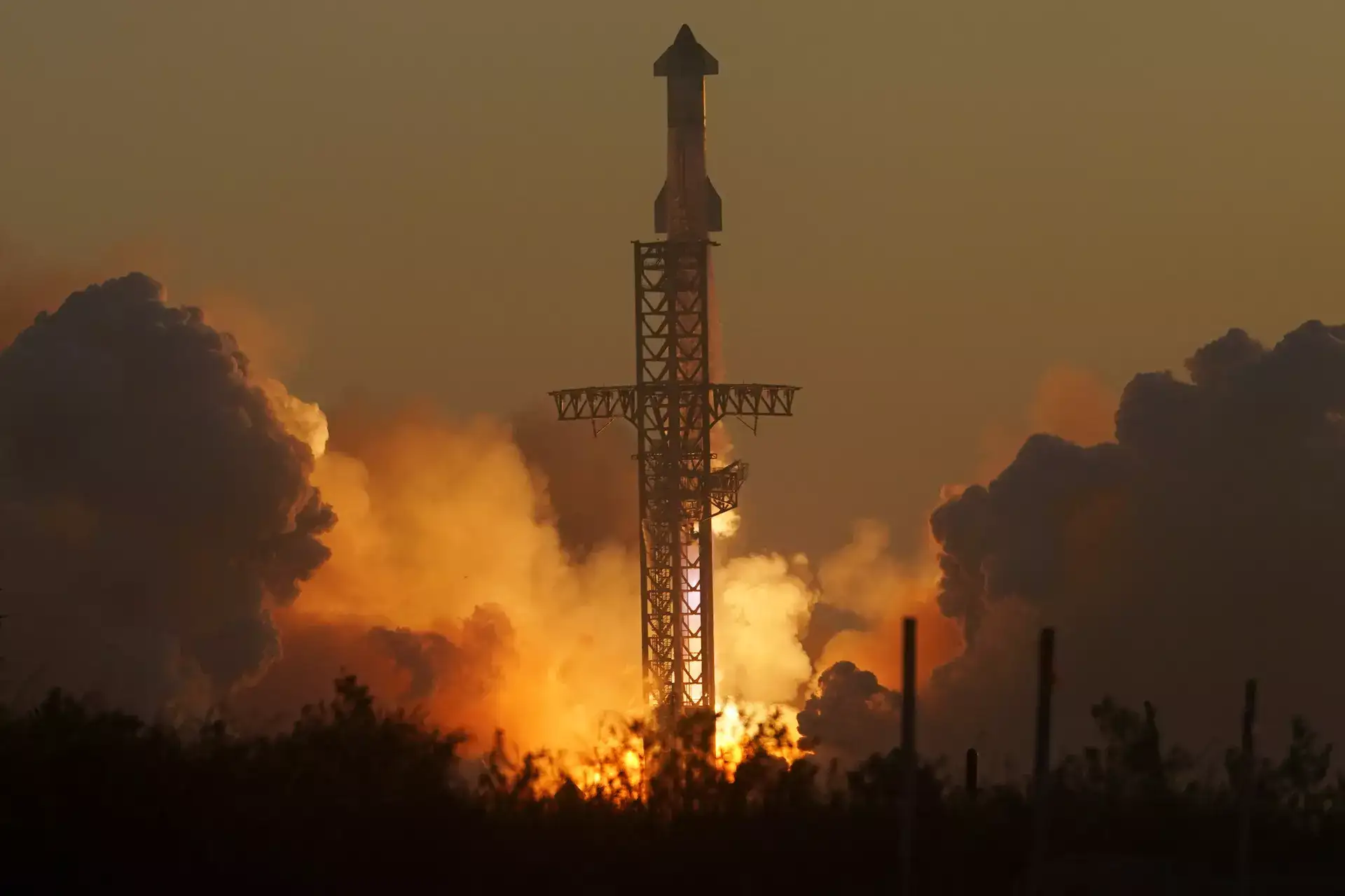 SpaceX shares eke out a gain to snap three day losing streak