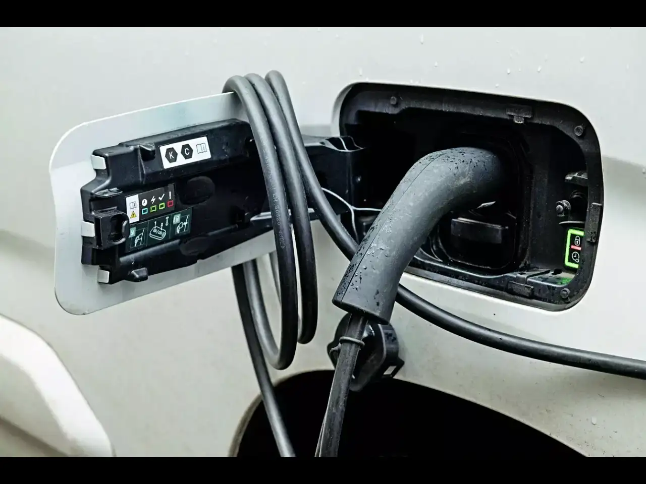 Chinese EV makers are shut out of India - but their tech isn't